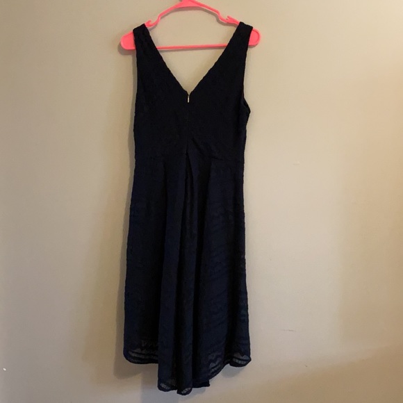 DKNY Aztec Textured Black V-Neck High Low Fit & Flare Dress - Picture 9 of 9